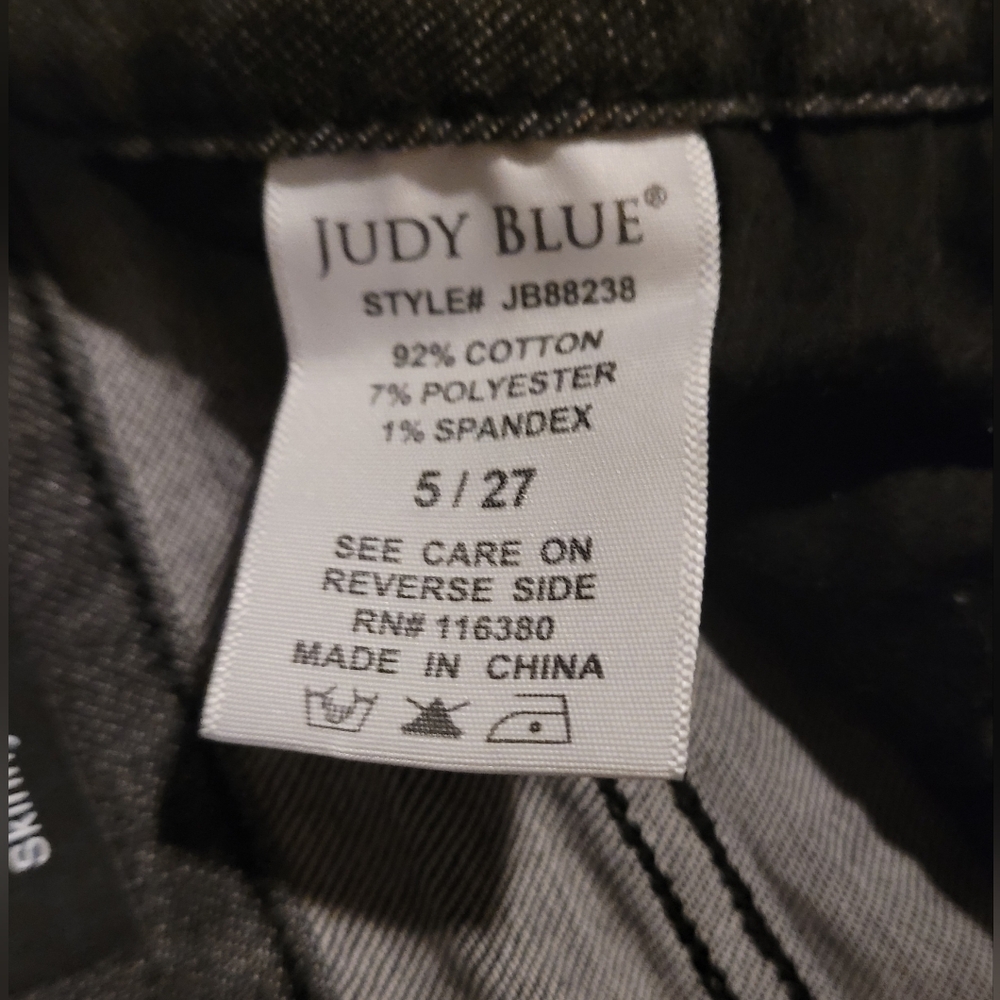 Judy Blue Charcoal Skinny Fit Capri Distressed Stretch Jeans - Picture 8 of 8